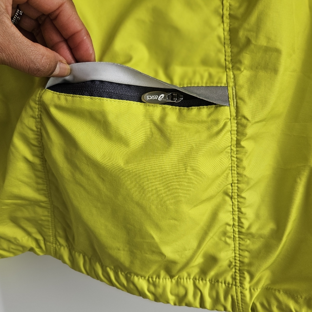 ASICS Women's 2-n-1 Jacket - Picture 9 of 16